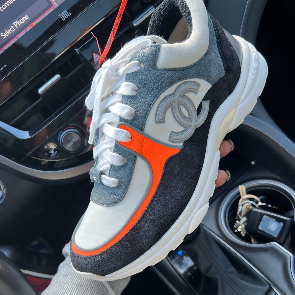 Comes with box and dust bags wore 4 times size 38